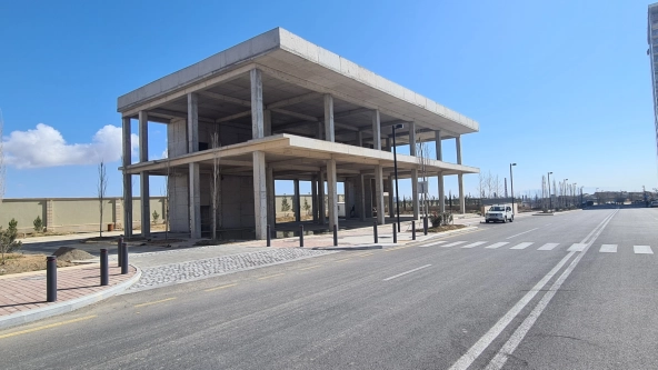Çoxfunksiyalı ictimai bina BE 46-47