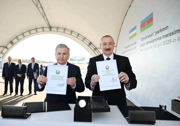 Ağ Şəhərdə Özbəkistan parkının təməli qoyulub