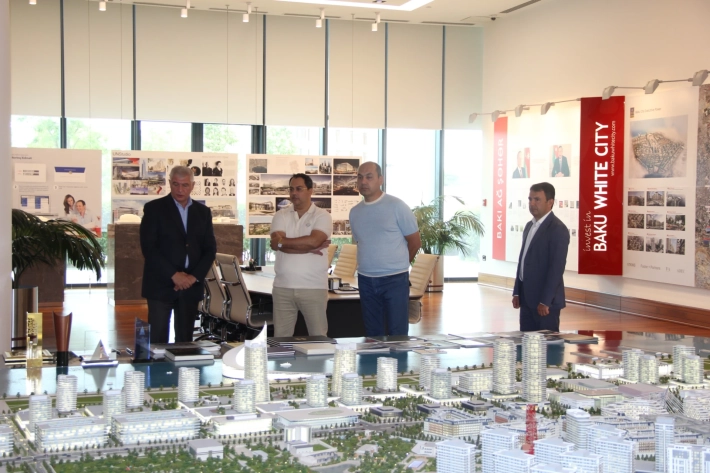 “Yeni Daşkənd şəhərinin İnşaat Direktorluğu”nun rəhbəri Bakı Ağ Şəhəri ziyarət etdi
